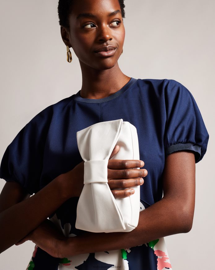 Ted Baker Niasa clutch met strikdetail ecru Tassen vrouwen 6R02N713