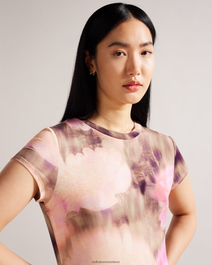 Ted Baker Yazmean getailleerd T-shirt met bloemen en gedraaide hals koraal kleding vrouwen 6R02N263